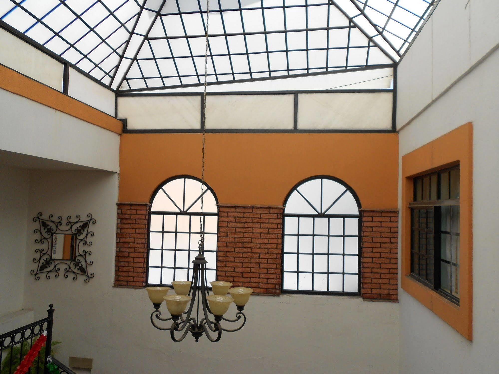 Oyo Hotel Posada Garibaldi Guadalajara Exterior foto